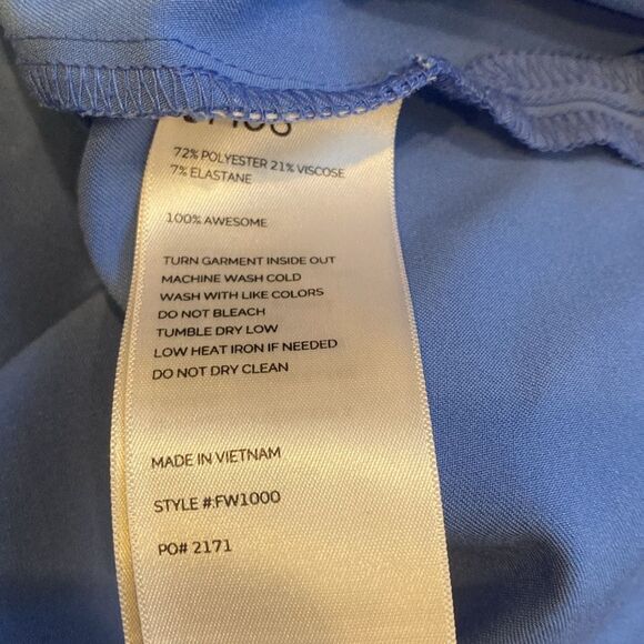 Figs Women’s Caterina One-Pocket Blue Scrub Top Size Small - Picture 4 of 4